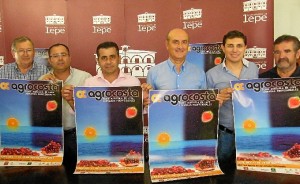 Presentación del cartel de la feria agrícola Agrocosta.