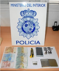 Material incautado por la Policía.