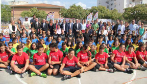 Nuevo reconocimiento a Carolina Marín, ahora coincidiendo con la presentación del programa 'Olimpismo en la escuela'. / Foto: @AndaluciaEduca.