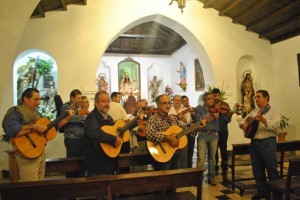 Comienza el Rosario en Zalamea. / Foto: José Miguel Jiménez.