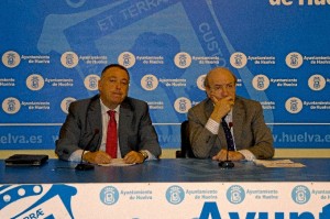 Rueda de prensa Empleo@Joven en el ayuntamiento de Huelva.