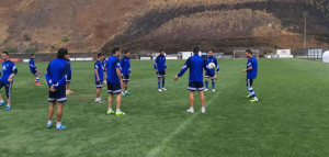 El Recre se entrenó en las islas antes de su retorno a Huelva. / Foto: @recreoficial.