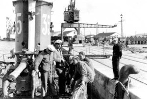 El U-35 en el puerto de Cádiz en la guerra civil (Col. Willi Jacob/vía Hans Mair).