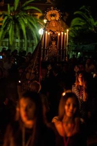 La Virgen siempre estuvo rodeada de fieles.