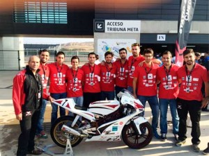 Imagen del equipo onubense  participante en la anterior edición de MotoStudent.