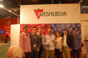 El Pilonar, en el stand de Freshuelva. 