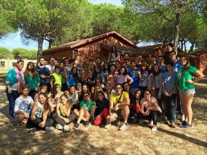 Jóvenes de San Juan en el camping Doñana.