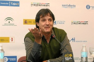 El director de la película. 