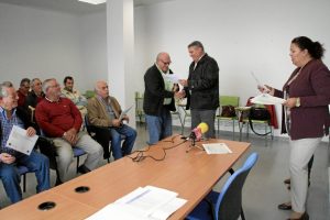 Entrega diplomas curso fitosanitario.