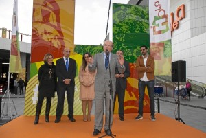 Las autoridades han participado en el acto.