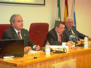 La Academia de Ciencias, Artes y Letras de Huelva comenzó anoche el curso académico en un acto celebrado conjuntamente con la Real Sociedad Colombina.