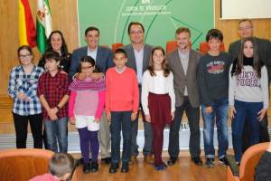 Foto de familia de la entrega de premios.