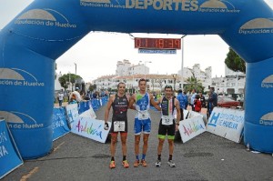 Los tres primeros clasificados en la categoría masculina.