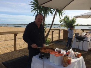 Ernesto Serrano concentrado en el arroz con carabineros