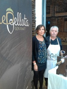 Rocío Castaño, propietaria de De Bellota, Gourmet, terminaba de preparar y revisar los últimos detalles del catering.