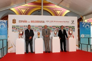 Las copas, orgullo del fútbol español a nivel de selección, ya están en Huelva.