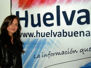 Berta Hernández durante su visita a Huelva Buenas Noticias.