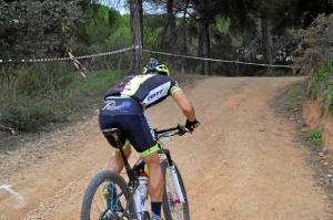 A sus 37 años, Arazola vive de su pasión por el deporte.