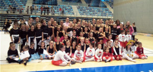 Participantes en la clausura de la temporada del Gimnasia Rítmica Huelva.