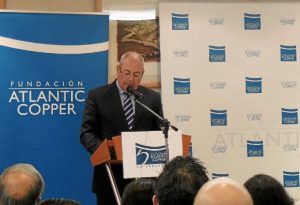 Antonio de la Vega, director de la Fundación, leyendo el acta del jurado.