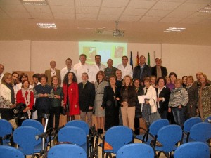 Foto familia homenajeados.