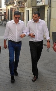 Junto a Pedro Sánchez.