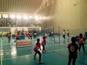 Un momento de la gran fiesta en Lepe del voleibol de base.