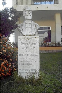 Busto de Roque Barcia en Isla Cristina.