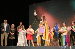 Elena Calle, reina del Carnaval de Cartaya 2015.