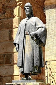 Escultura de Ibn Hazm en Córdoba.