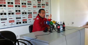 José Luis Oltra, durante la rueda de prensa previa al partido ante el Barcelona B.