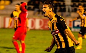 Samu celebra alborozado el gol que, a la postre, dio el triunfo al San Roque. / Foto: Javier Losa.