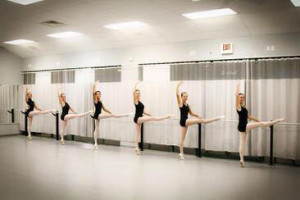 Clases de ballet y coreografía para el Rítmico Colombino.