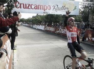 El holandés Ligthart, ganador en Hinojos. / Foto: @VCANDALUCIA.