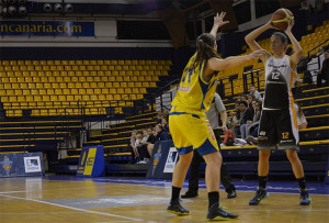 María Pina, una de las destacadas en el partido en Gran Canarias. / Foto: Samuel Melián.