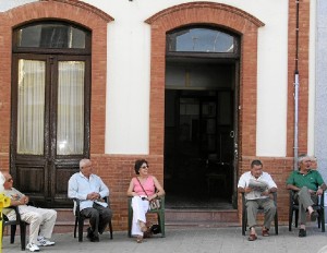 Estar y mirar en Lepe. / Imagen: Fotoespacios