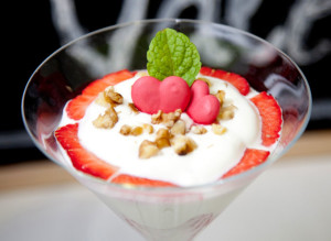 Las fresas y frutos rojos también están presentes en sus recetas.