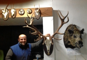 Juan Macías, taxidermista de San Bartolomé de la Torre.