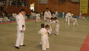 Los más pequeños disfrutaron de la gran fiesta del judo en Moguer.