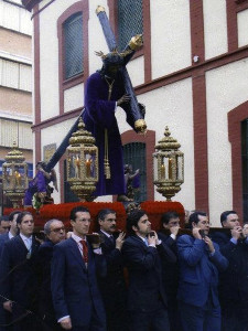 Nuestro Padre Jesús Nazareno en un anterior traslado / Foto: Hermandad del Nazareno