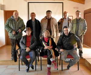 Foto de familia de los Poetas del Guadiana en el Mercadillo.