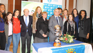 Un momento del acto de presentación del Torneo Internacional de Baloncesto de Huelva, con protagonismo además para la Copa de la Reina.