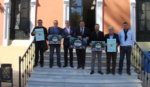 Foto de familia tras la presentación de la I Copa de Baloncesto FAB.