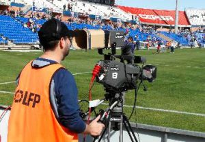 El Recre, pese a su mala racha, sigue teniendo tirón por televisión.