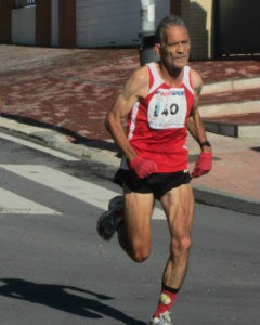 El veterano atleta Julio Fernández, un ejemplo a seguir.