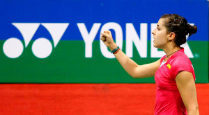 Carolina Marín celebra su triunfo ante Okuhara que le permite acceder a las semifinales del Abierto de la India. / Foto: Bádminton Photo.