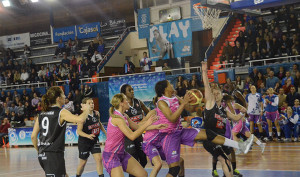 El CB Conquero cierra la fase regular con la mente puesta en el play-off, donde con seguridad se enfrentará al Spar Citylift Girona. / Foto: www.cbconquero.es.