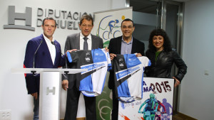 Durante la presentación de la 'Huelva Extrema' se dio a conocer el maillot de los participantes.