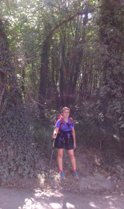 Haciendo el Camino de Santiago, foto que ilustra su libro  'Entrenamiento para aprender a ser más feliz'.  