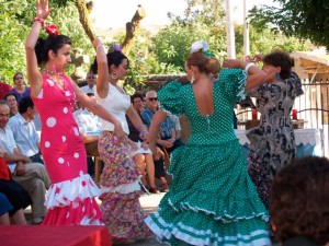 La música en Huelva no está encerrada en una sala de conciertos para un público reducido.